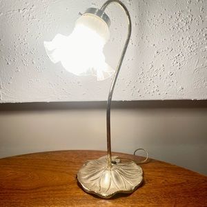 Vintage Flower Lamp